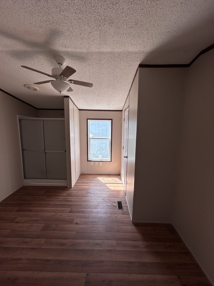 5 Bedroom with Common Area — bedroom
